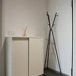 Sunlit Elegance Escape דירה וארנה