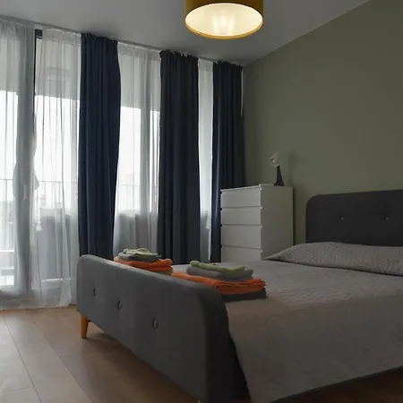 Sunlit Elegance Escape דירה *