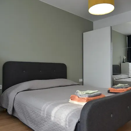 Sunlit Elegance Escape *