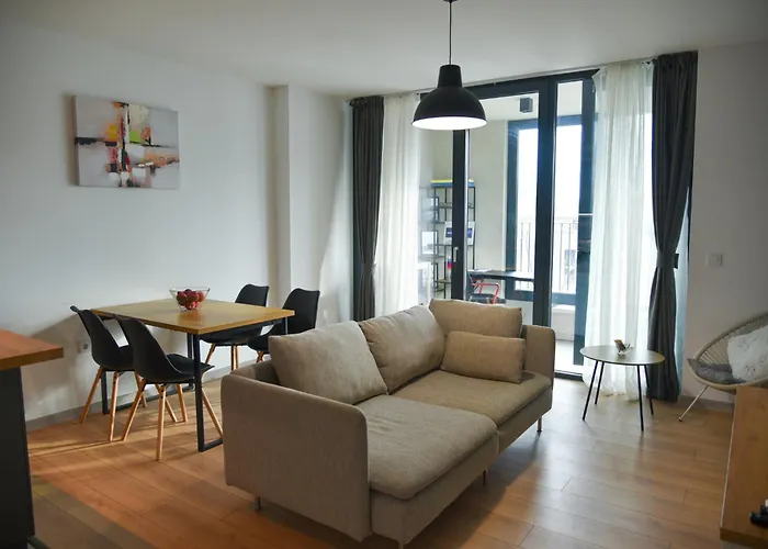 Sunlit Elegance Escape Appartement