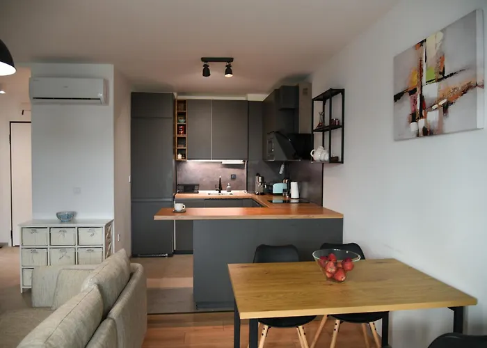 Sunlit Elegance Escape * Varna